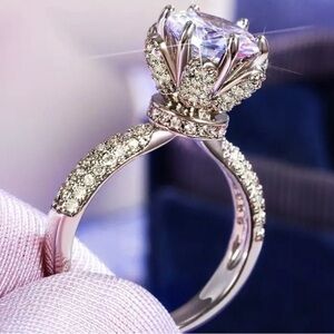 Elegant Silver Diamond Ring